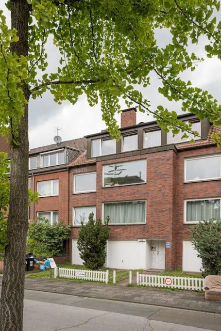 - Nice New York Apartment In The Heart Of Duisburg - Betten & Sofa - 5 Mins Central Station Hbf - Big Tv & Wifi - Exterior foto